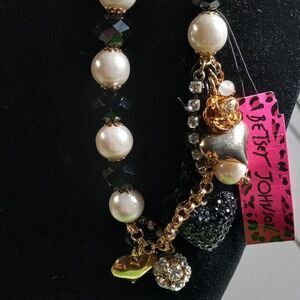 NWT Betsey Johnson Bracelet